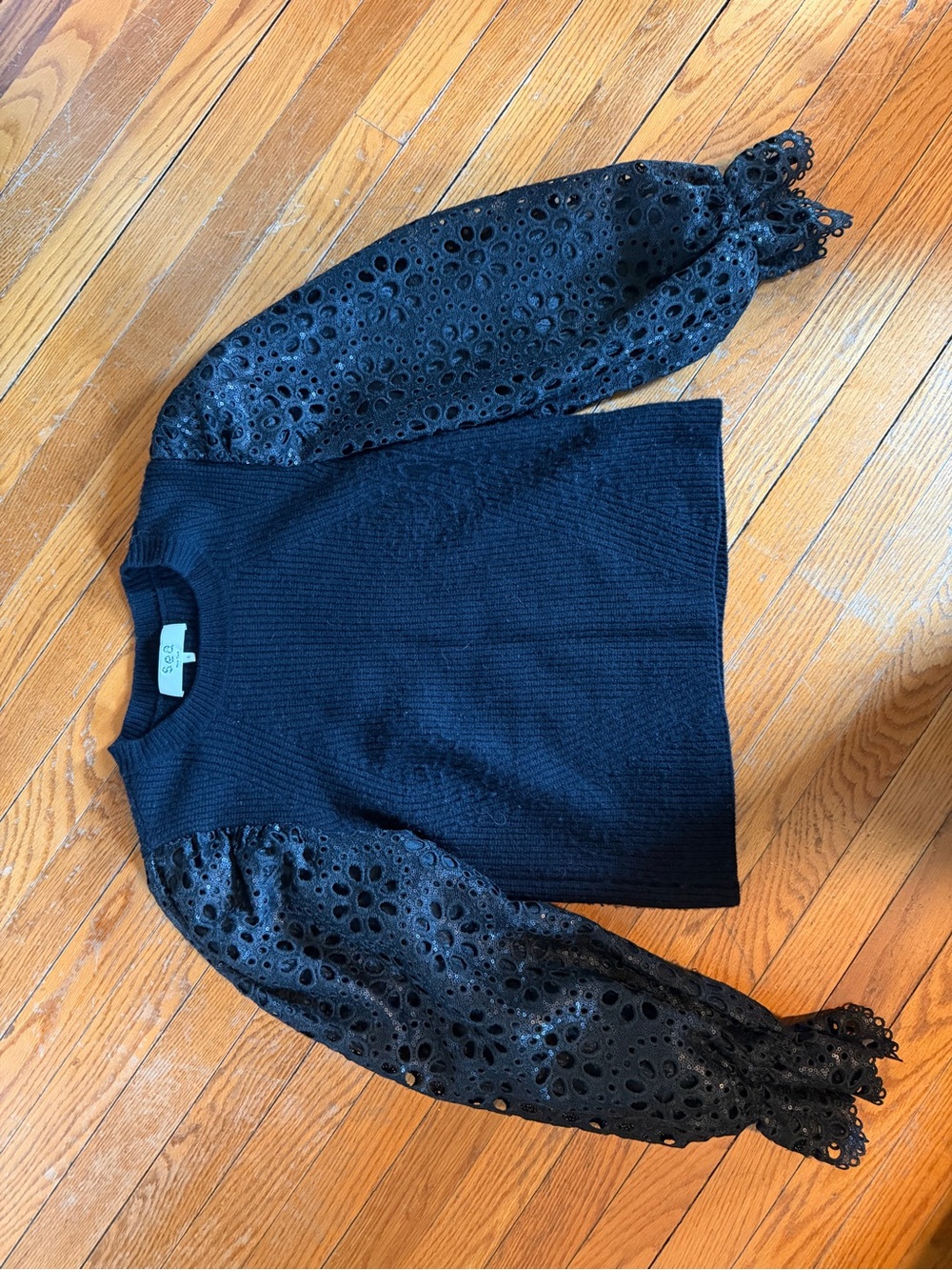 Sea NY beautiful Black Puff-Sleeve Eyelet Sweater
